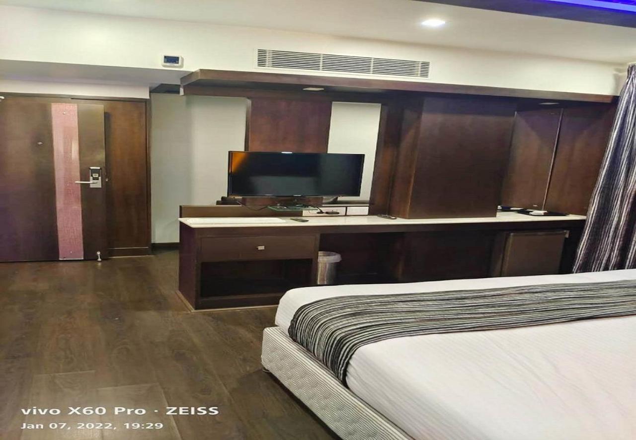 Hotel M Grand Τσενάι Εξωτερικό φωτογραφία